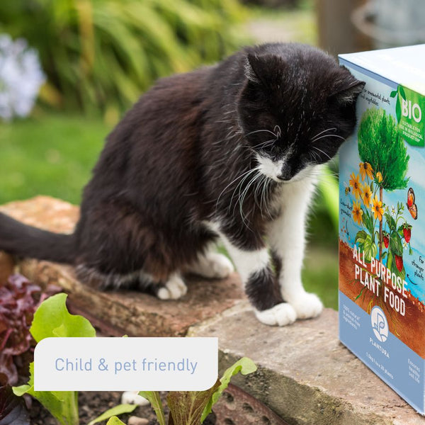 Pet-friendly all-purpose fertiliser by Plantura